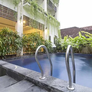 3* Гостевой дом Reddoorz At Benesari 2 Legian